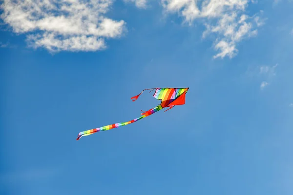 Colorful Kite Soars Blue Cloudy Sky — Stock Photo, Image