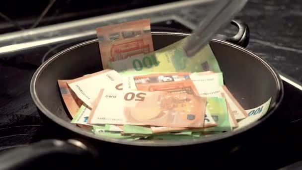 Hostess Girl Mixes Euro Bills Frying Pan Kitchen — Wideo stockowe