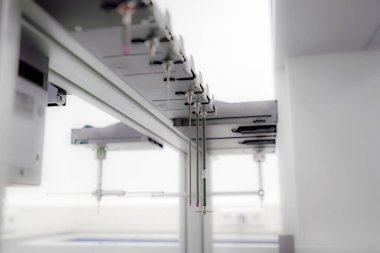 Ölçüm optik sistemi, üretilen ürünlerin yüksek kalitesini ve doğruluğunu sağlayan araçlardan biridir..