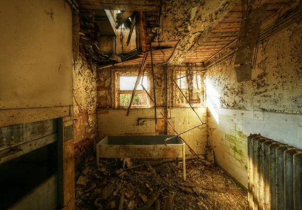 Salle Toilettes Ruine Dans Bâtiment Abandonné — Photo