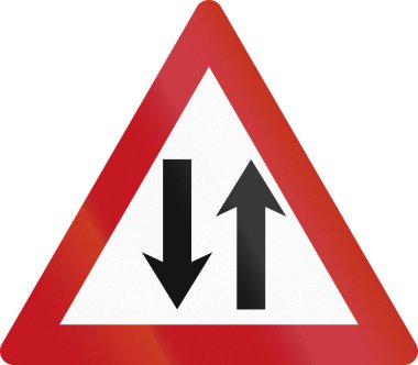 İsrail uyarı levhası - çift yönlü trafik.