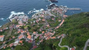Miradouro da Santinha 'nın Havadan Bakış açısı Porto Moniz Madeira Portekiz