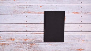 Kadınların Sanatsal Klasik Kara Kitap Açılışı