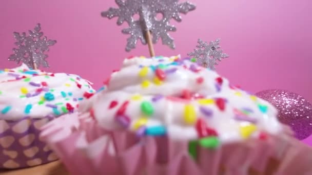 Süße Freuden Makro Nahaufnahme Pastellfarbener Weihnachts Cupcakes Köstlichem Detail — Stockvideo