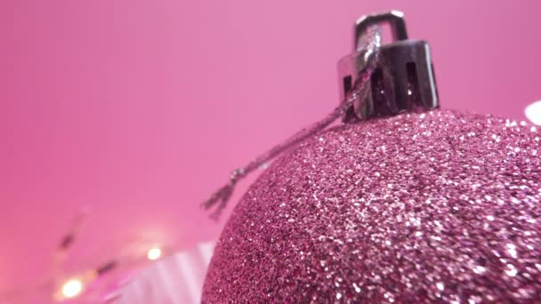 Eleganza Scintillante Macro Primo Piano Rosa Ornamento Natale Scintilla — Video Stock