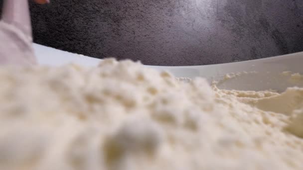 Kulinarisk Symfoni Delikat Slow Motion Knäböj För Perfekt Cookie Dough — Stockvideo