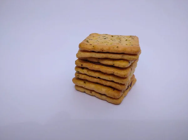Sandwich Kekse Mit Schokoladenfüllung Auf Weißem Hintergrund — Stockfoto