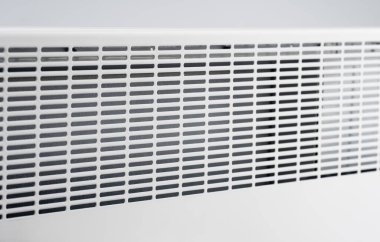 Akıllı ısıtıcı taşıyıcısı. Akıllı ev ve akıllı ısıtma sistemi. Elektrik paneli ısıtma konsepti. Radyatör. Ev elektrikli ısıtıcı pili izole edildi. 