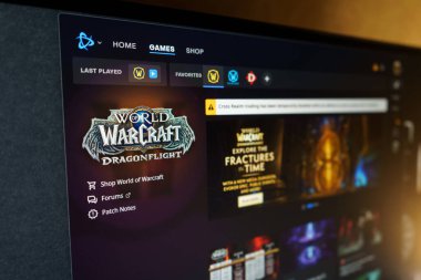 Dnipro, Ukrayna - 25 Temmuz 2023: World of Warcraft logosunu Battle.net uygulamasında kapatın. Blizzard Battle.net, Blizzard tarafından geliştirilen çevrimiçi oyun platformudur..