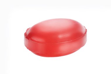 Beyaza izole edilmiş renkli meyveli sert şeker. Lolipop, şeker, şeker