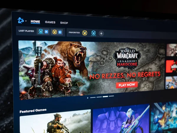 Dnipro, Ukrayna - 23 Ağustos 2023: World of Warcraft lassic Hardcore logosunu Battle.net uygulamasında kapatın. Blizzard Battle.net, Blizzard tarafından geliştirilen çevrimiçi oyun platformudur..