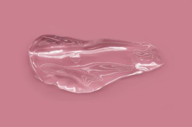 Sıvı jel lekesi renk arkaplanında izole edilmiş. Saf şeffaf aloe losyonu, yüz jölesi serumu, temizleyici, duş jeli ya da şampuan gibi güzellik kozmetik lekeleri. Kozmetik ürünleri. Cilt temizleme. Serum