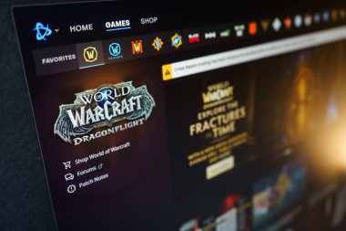 Dnipro, Ukrayna - 30 Kasım 2023: Battle.net uygulamasında World of Warcraft lassic Season of Discovery logosunu kapatın. Blizzard Battle.net online bir oyun platformudur..
