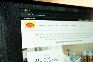 Ukrayna. Dnepr 01 / 25 / 2024: Web sitesinin ana sayfasında Maggi logosu.