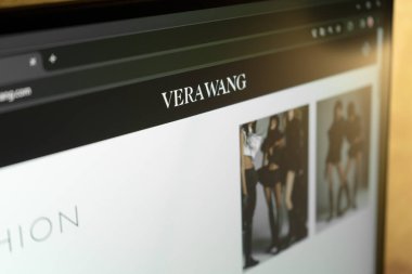 Dnipro, Ukrayna 11.03.2024: Vera Wang 'ın resmi web sitesinin ana sayfası - moda evi. Vera Wang 'ın web sitesinin ana sayfası bilgisayarın ekranında. Vera Wang logosu web sitesinde.