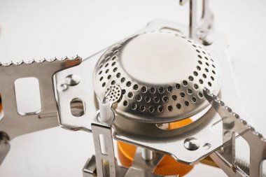 Kırsal Çiftlik Zarafeti: Büyüleyici ve Vintage İlhamlı Çiftlik Sahnesinde Horozlar, Tavuklar, Ayçiçekleri ve Buğday Sapıklarının yer aldığı Detaylı ve Tuhaf Bir Şablon