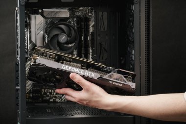 Nvidia Geforce RTX Graphics Card ve AI ve Ray Tracing Technology. Oyun Bilgisayarı Toplama Ustası