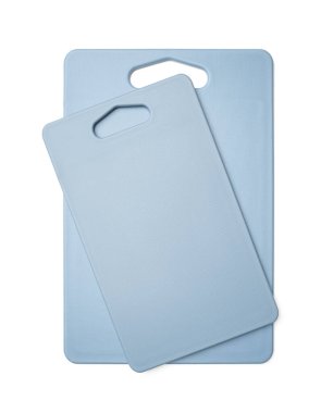Kesme tahtası. Beyaz arka planda plastik bir pano. Mutfak eşyaları.