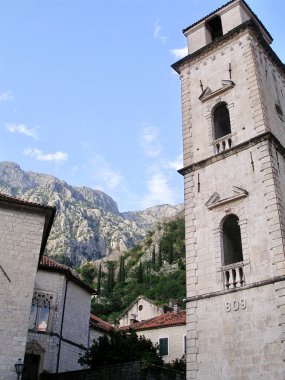 Budva inanılmaz bir doğa ile çevrilidir.     