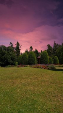 Parkta güzel bir gün batımı