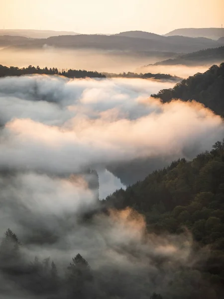 Pohled Mlhavou Řeku Saarschleife Sársku Německo — Stock fotografie