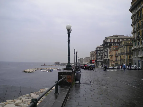 Via Nazario Sauro, Napoli, İtalya