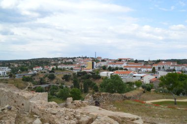 Portekiz 'den Miranda do Douro Kalesi' nden Miranda do Douro 'nun görüntüsü