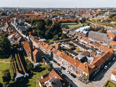 Belçika 'nın Bruges kasabasının insansız hava aracı görüntüsü