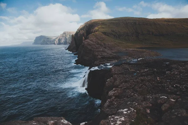 Водопад Босдалафоссур Сорвагсватн Вагаре Фарерские Острова — стоковое фото