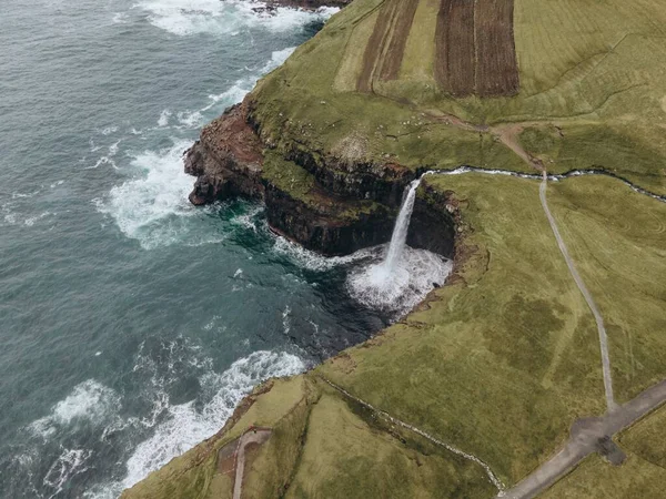 Mulafossur Wasserfall Bei Gasadalur Auf Den Färöern — Stockfoto