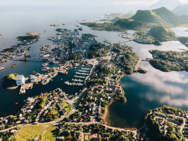 Norveç 'teki Lofoten Adaları' ndaki Svolvaer manzarası