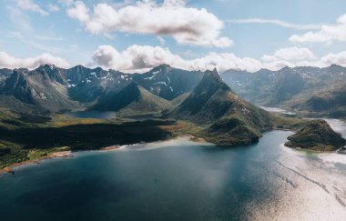 Norveç 'teki Lofoten Adaları' nın çevresinden görüntüler