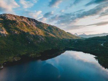 Norveç 'teki Lofoten Adaları' nın çevresinden görüntüler