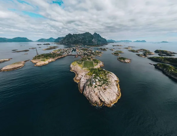 ノルウェーのロフテン諸島のヘニングヴァー — ストック写真