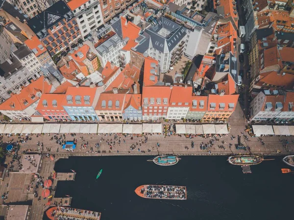 デンマーク コペンハーゲンのニャンハン港By Drone — ストック写真