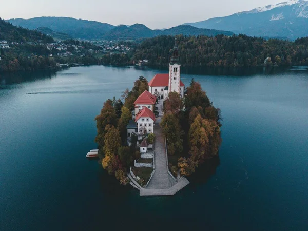 Drohnenansichten Der Wallfahrtskirche Mariä Himmelfahrt Bled Slowenien — Stockfoto
