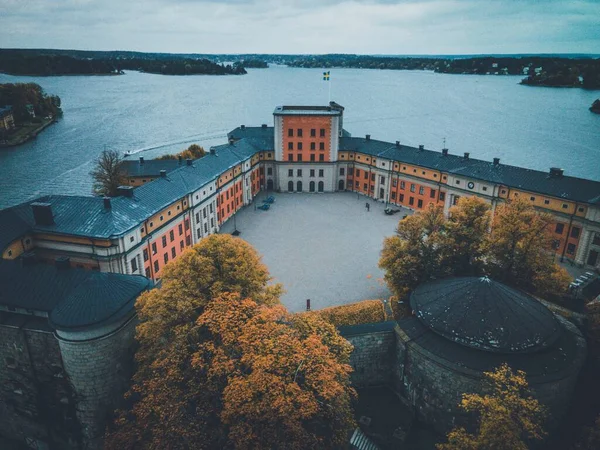 スウェーデン ヴァクホルムのドローンによるヴァックホルム城 — ストック写真