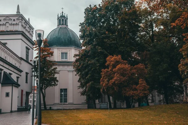 Widok Ulicy Wilno Litwa Jesienią — Zdjęcie stockowe
