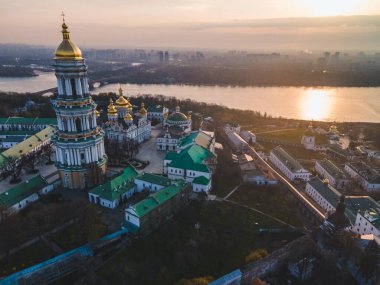 Kiev Pechersk Lavra (Kiev Mağara Manastırı) Ukrayna 'nın başkenti Kyiv' de