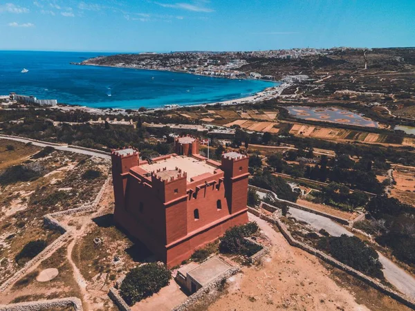 Czerwona Wieża Kraju Malta — Zdjęcie stockowe