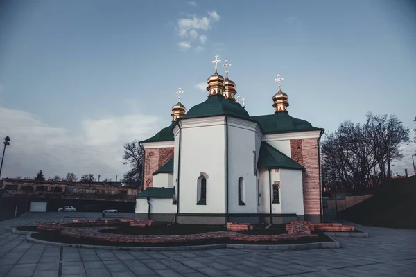 ウクライナのキエフにあるベレストフの救い主教会 — ストック写真