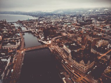 Zürih, İsviçre 'nin insansız hava aracı ile çekilmiş fotoğrafı.