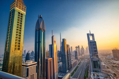 Dubai 'deki Şeyh Zayed Yolu' nun çevresinden görüntüler