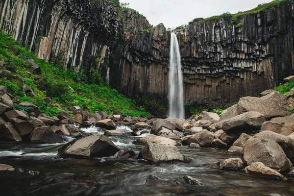 Водопад Свартифосс Национальном Парке Скафтафель Исландии — стоковое фото
