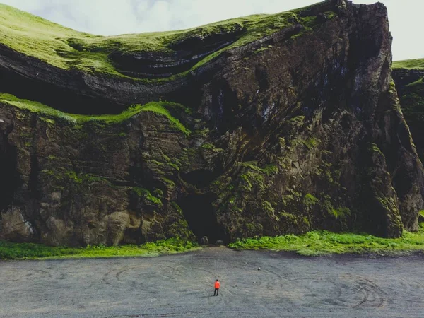 Cueva Hjorleifshofdi Costa Sur Islandia —  Fotos de Stock