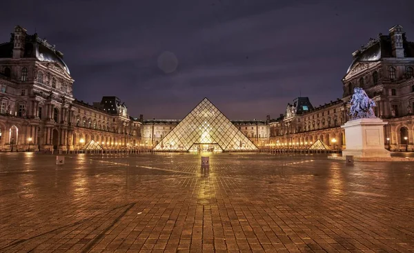 Lourve Noche París — Foto de Stock