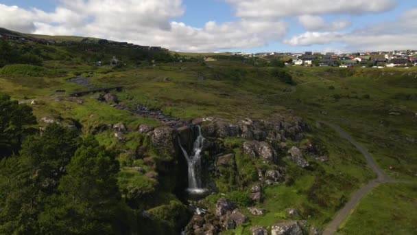Torshavn Faroe Adalarında Dan Svartafoss Şelalesi — Stok video