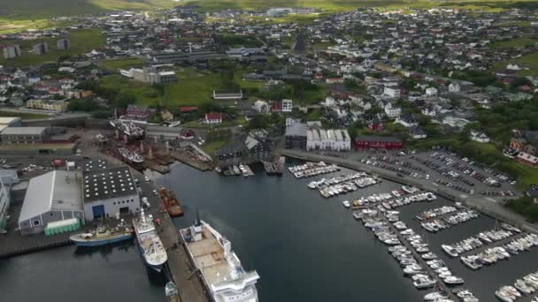 Vlucht Torshavn Faeröer Drone — Stockvideo