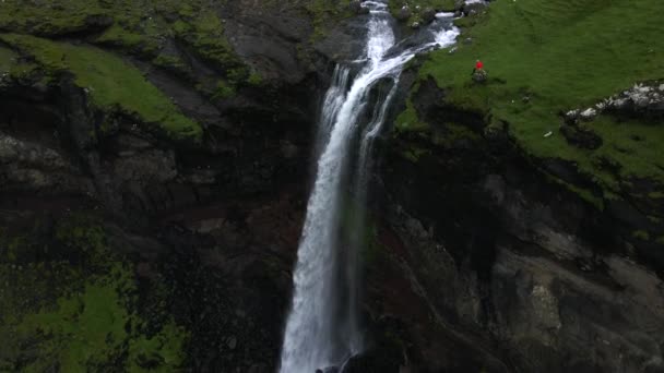 Skardsafossur Waterval Vagar Faeröer Door Drone — Stockvideo