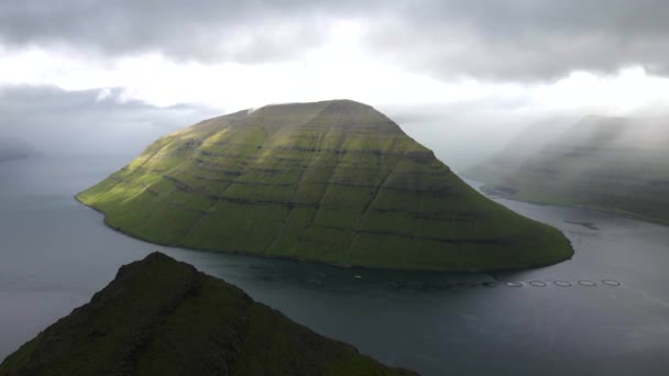 Drone Dan Kunoy Faroe Adalarında — Stok video